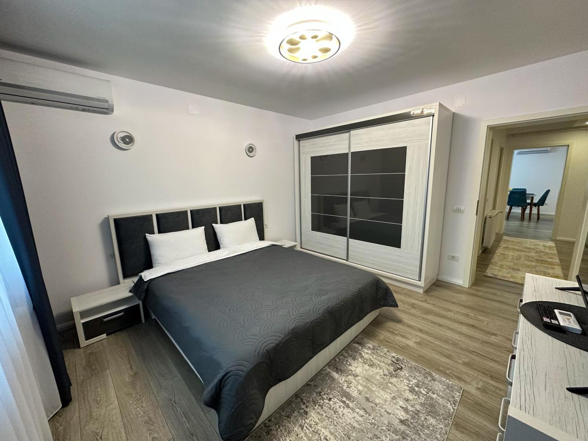 Zim Family Airport Apartment Otopeni Exterior photo
