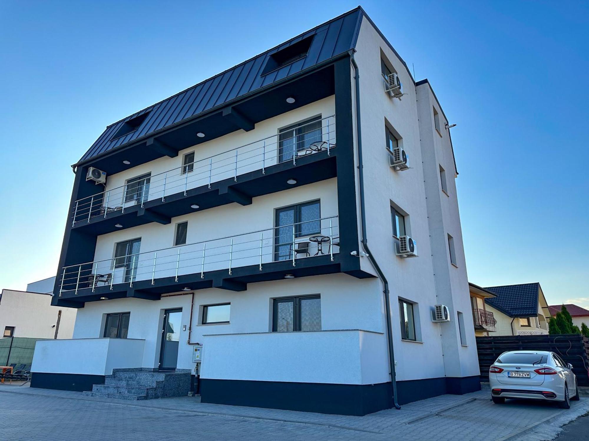 Zim Family Airport Apartment Otopeni Exterior photo